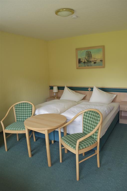 Gasthof & Pension Zum Himmel Rubenow Room photo